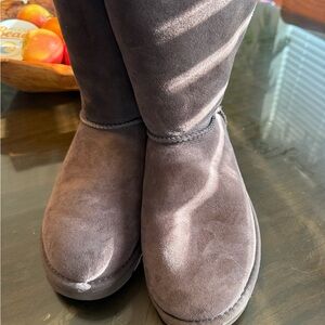 Women's BOW UGGS NEW Suede Boots - brown